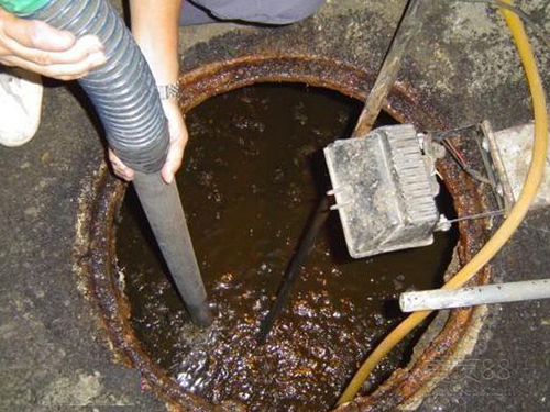 柴桥隔油池清理